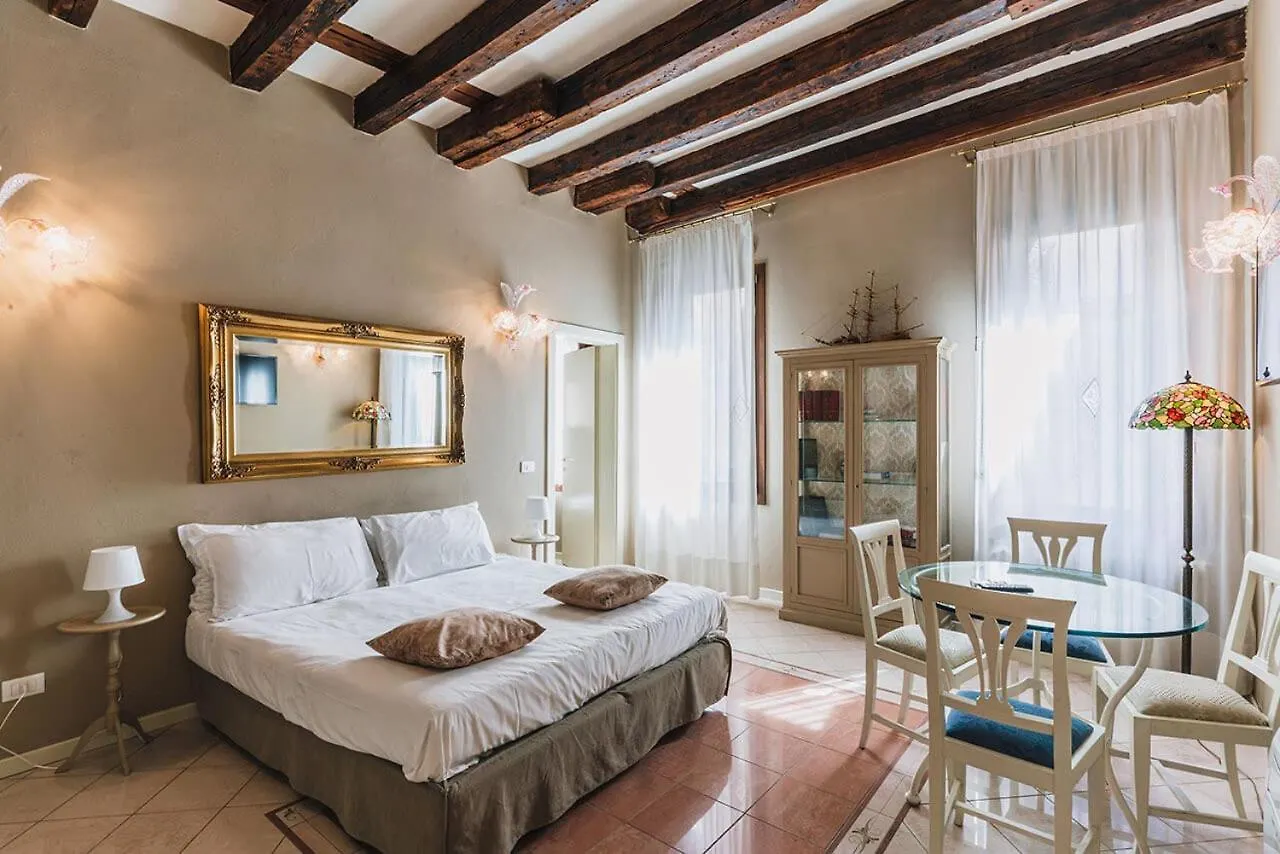***  Ca' Amadi Bed & Breakfast Venice Italy