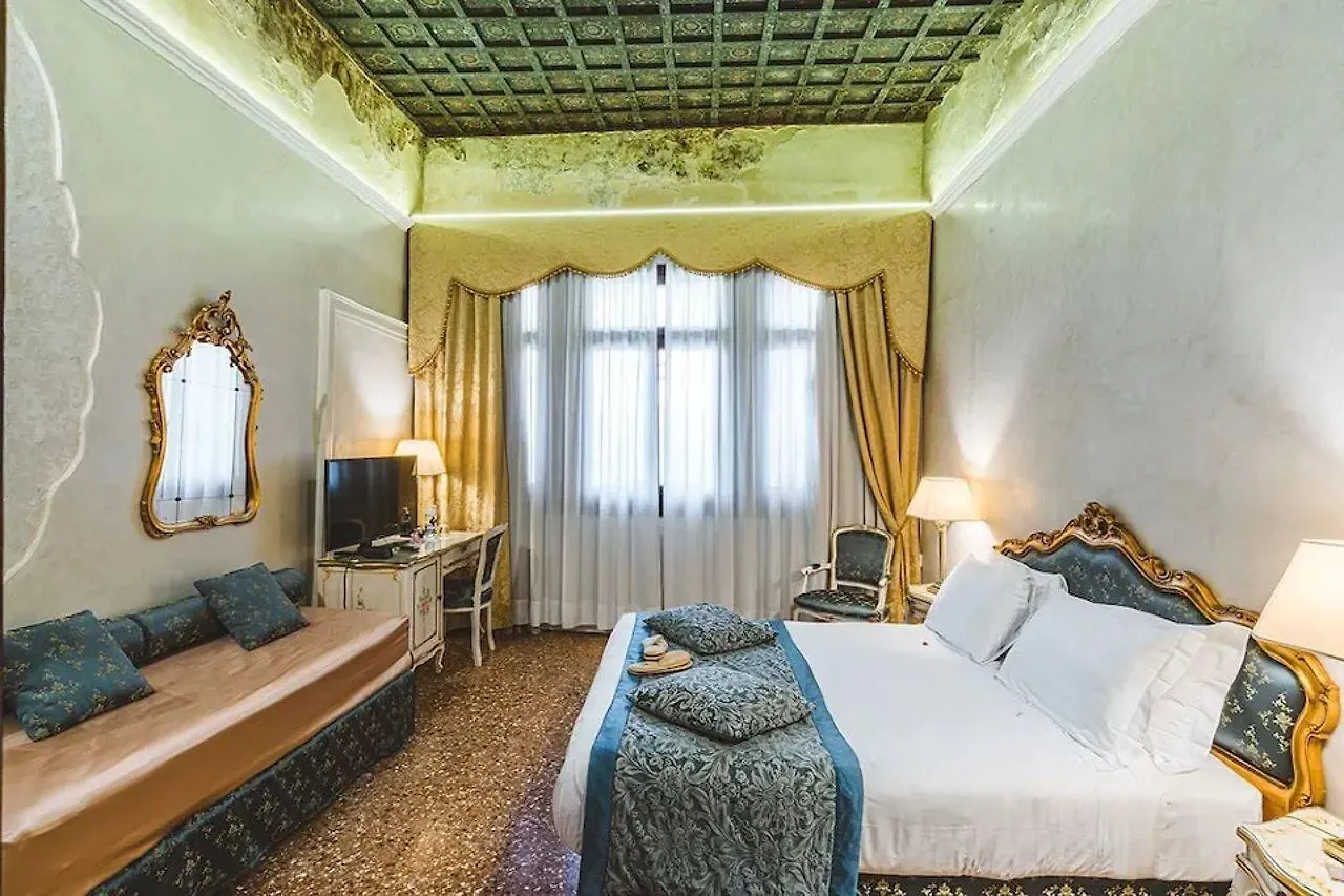 Ca' Amadi Bed & Breakfast Venice