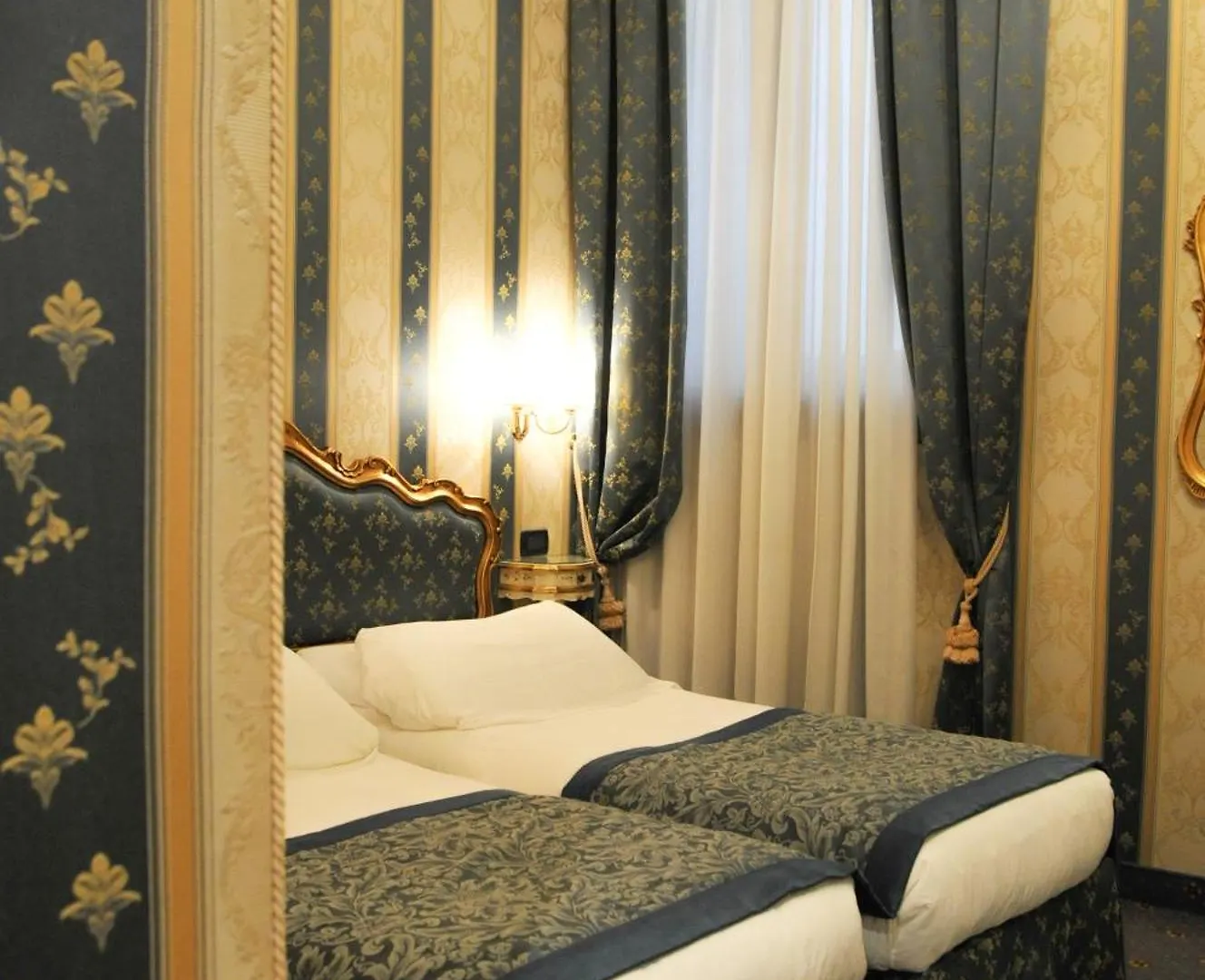Ca' Amadi Bed & Breakfast Venice