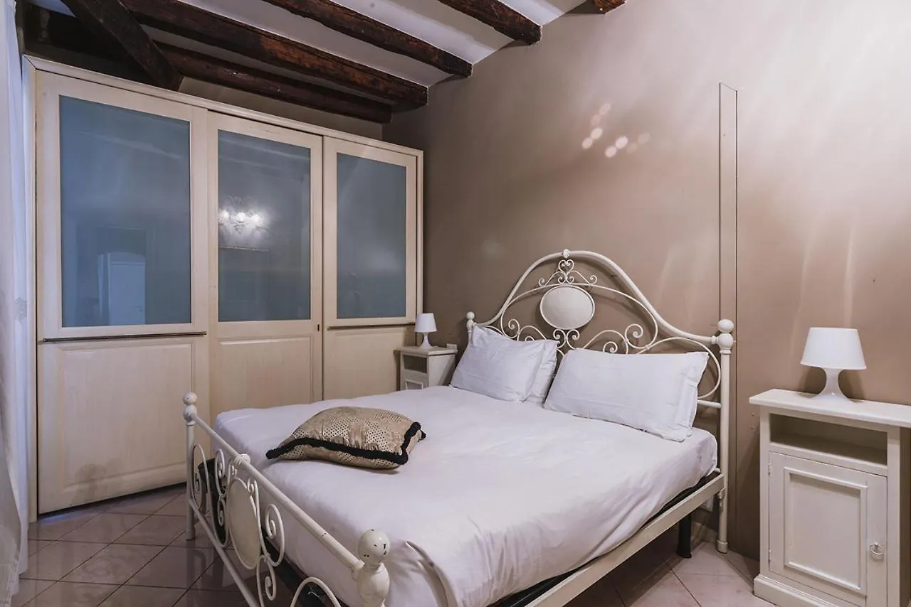 Ca' Amadi Bed & Breakfast Venice