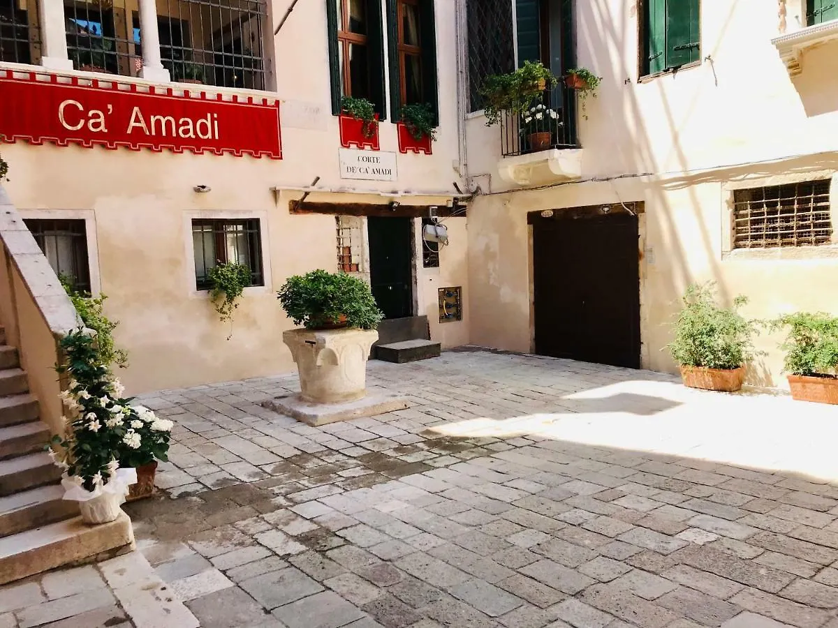 Ca' Amadi Bed & Breakfast Venedik