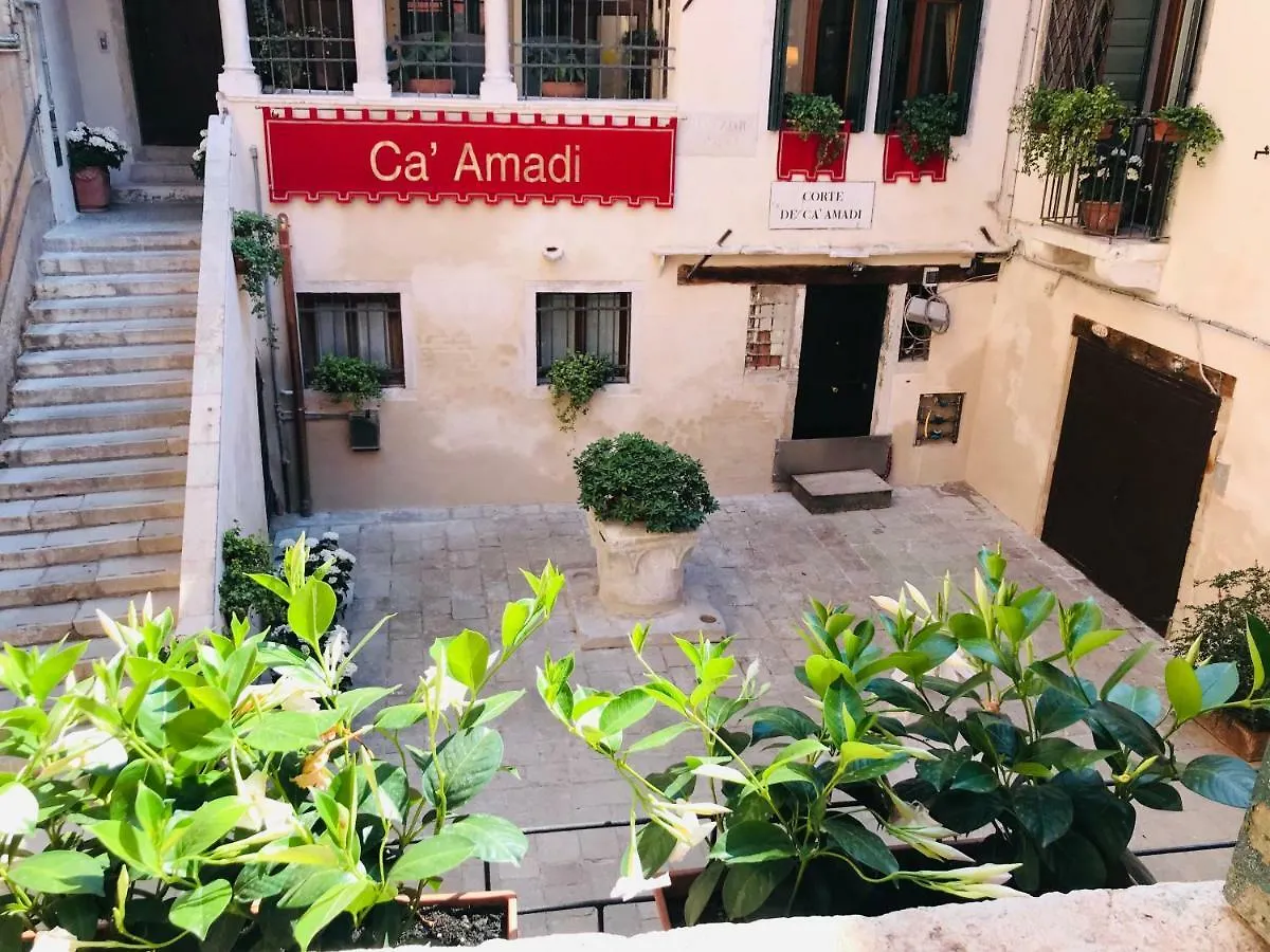 Ca' Amadi Bed & Breakfast Venedik